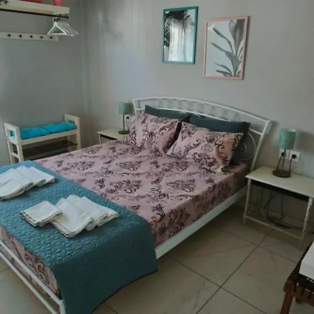 Vintage Art On The Sea *