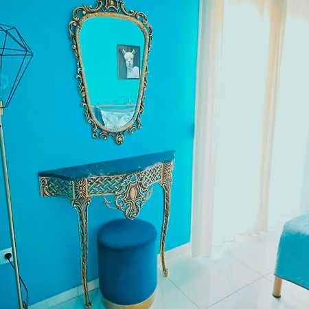 Vintage Art On The Sea Thessaloníki