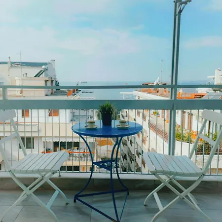 Vintage Art On The Sea *