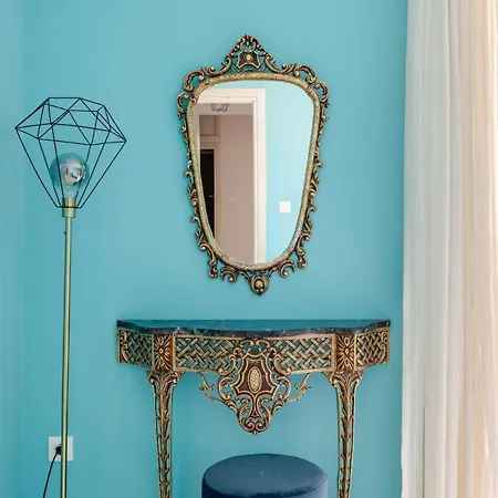 Vintage Art On The Sea *